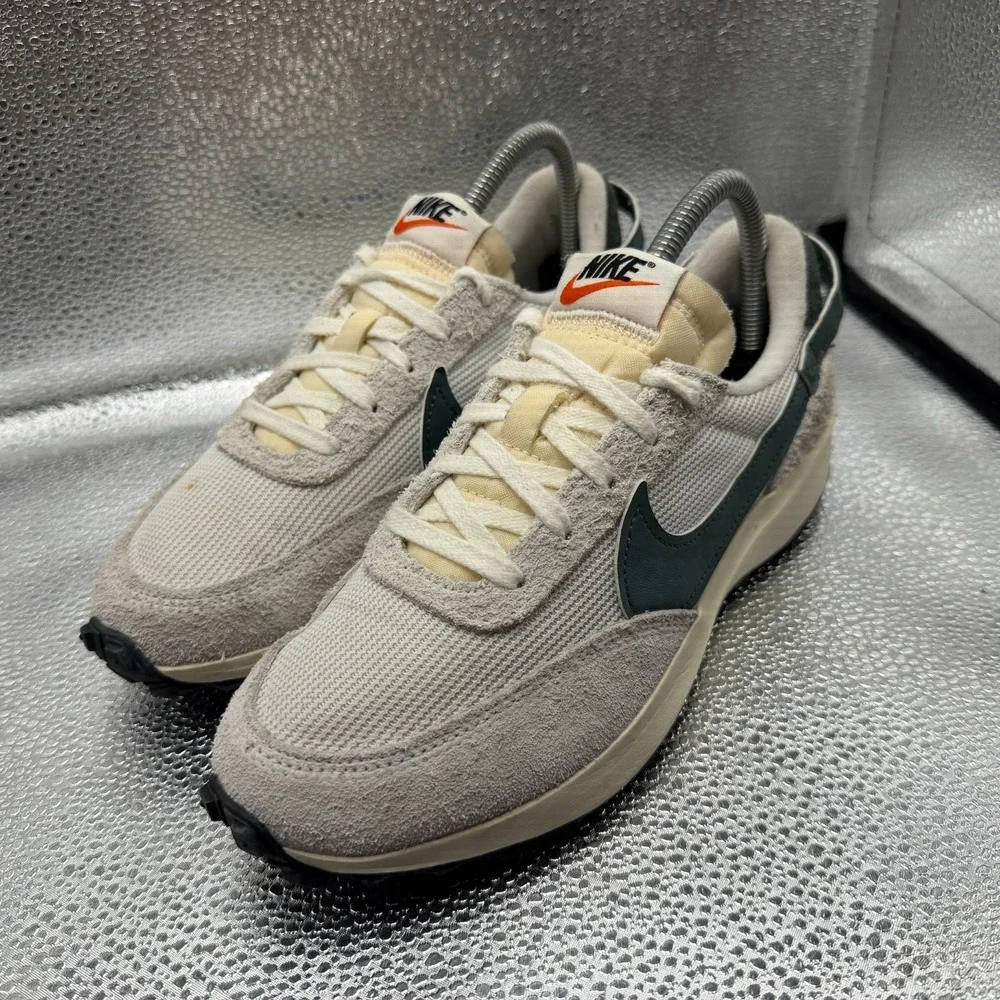 Size 7.5 Nike Waffle Debut Vintage White Green Womens Athletic Shoes DX2931-101